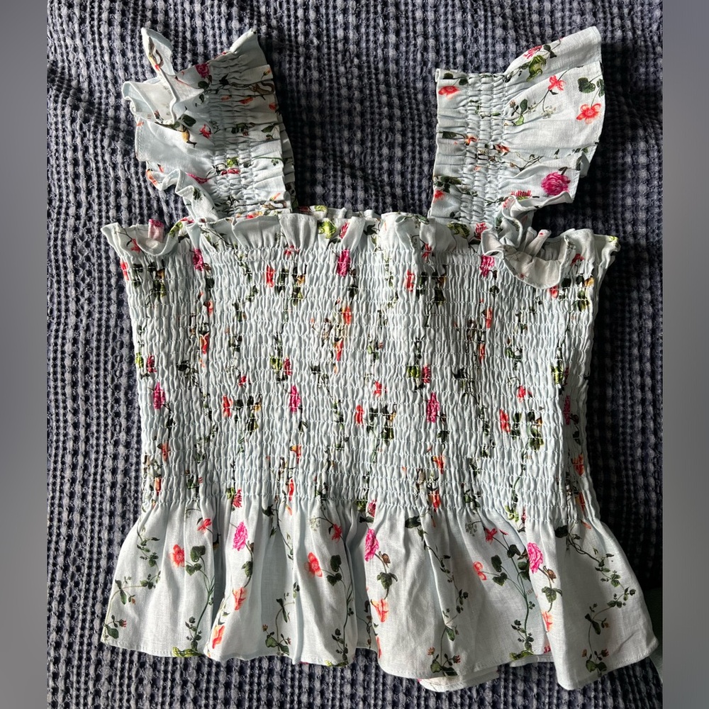 Hill House The Paz Top Pond Floral Size Medium 100% Linen Multicolor Smocked